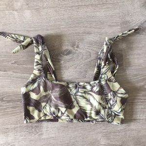 Mikoh Jamaica top
